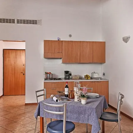 Aparthotel Borgo Dei Limoni - Con Garage 3*