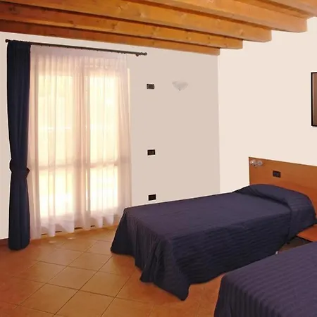 Borgo Dei Limoni Aparthotel 3*