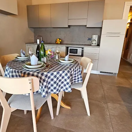 Aparthotel Borgo Dei Limoni Gargnano
