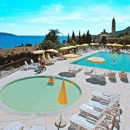 Borgo Dei Limoni Aparthotel Gargnano